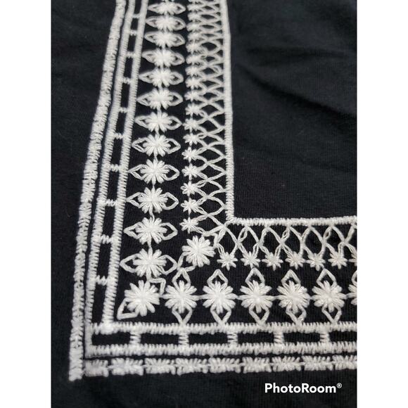 Forever 21 | Embroidered Black Crop Top | Size Medium - Picture 3 of 5